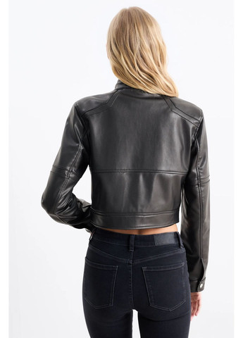 Черная демисезонная куртка из эко кожи C&A