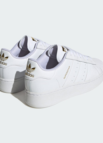 Белые всесезонные кроссовки superstar xlg adidas