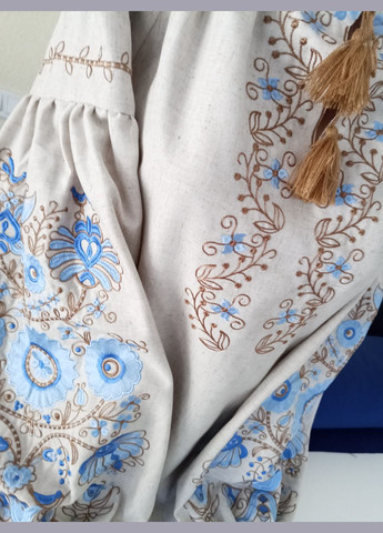 Сіро-бежева вишиванка, жіноча вишивана блузка на сірому льоні "бохо" Українська вишиванка візерунок квітковий поліестер, бавовна органічна, льон (337168696)