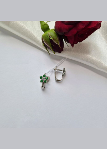 Серебряные детские серьги Цветок с Зелеными Камнями Серебро 925 пробы Родированное 82595з 1.01г No Brand (339679725)