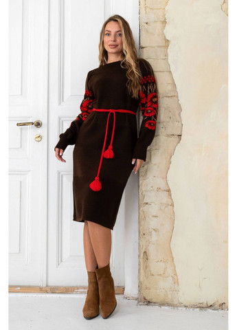 Коричнева жіноча тепла вязана сукня з вишивкою на рукавах любава шоколадна з червоними маками You Best