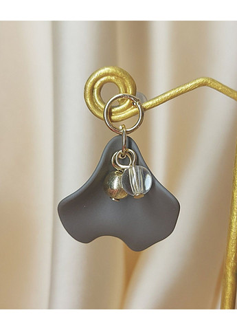 Сережки жіночі Пелюстки та намистинки Кавового кольора No Brand (349812715)