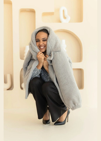 Серая демисезонная шуба Seventeen