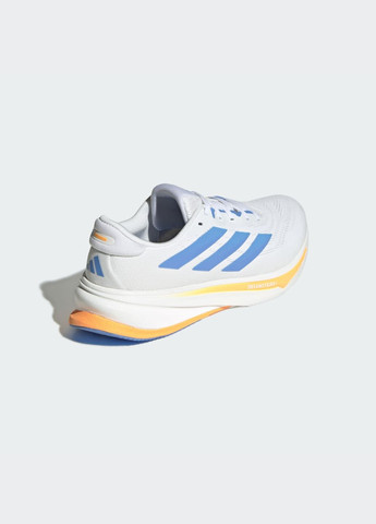 Белые летние кроссовки для бега supernova rise 2 running adidas