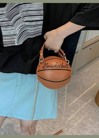Жіноча кругла сумка BASKETBALL м'яч на ланцюжку коричнева No Brand (290704823)