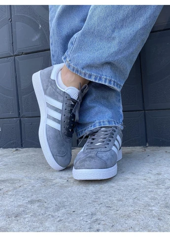 Белые демисезонные кроссовки мужские adidas gazelle grey white адидас газель белые No Brand