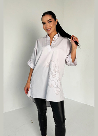 Світло-сіра демісезонна неймовірна ніжна та стильна блуза-туніка із дизайнерською вишивкою INNOE Блуза-туніка