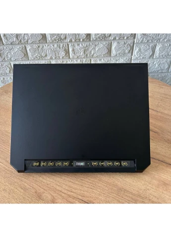 Игровой ноутбук Voyager A1600 / 16" (2560x1600) IPS / AMD Ryzen 7 6800HS (8 (16) ядер по 3.2 - 4.7 GHz) / 16 GB DDR5 / 1000 GB Corsair (398138313)