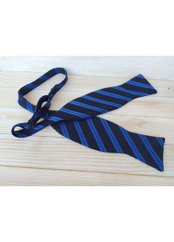 Чорний метелик самовяз в смужку Major Style (366036869)