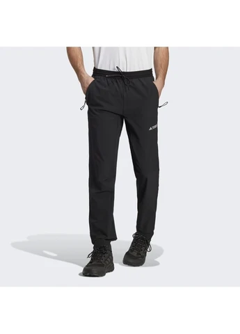 Черные демисезонные брюки adidas