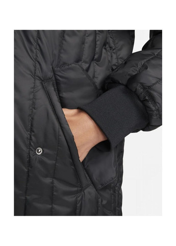 Чорна куртка жіноча sportswear therma-fit tech pack black dq7745-010 Nike