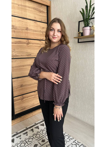Коричнева жіноча блузка вільного крою з дрібним принтом у горошок MonCher