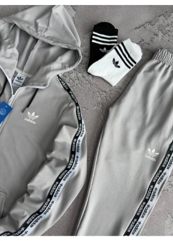 Комплект adidas: ветровка зип худи штаны 2 пары носков в подарок 🎁 🧦 No Brand (380215302)