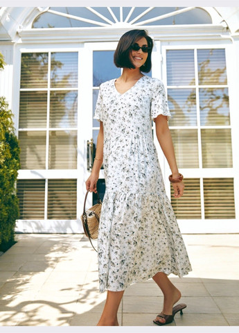 Белое кэжуал платье с цветочным принтом и воланом белое оверсайз Dressa с цветочным принтом