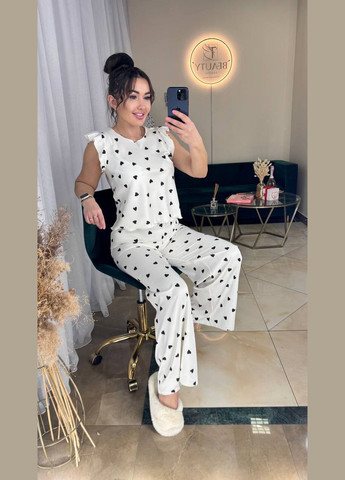 Белая пижама( белая с черными сердечками) No Brand