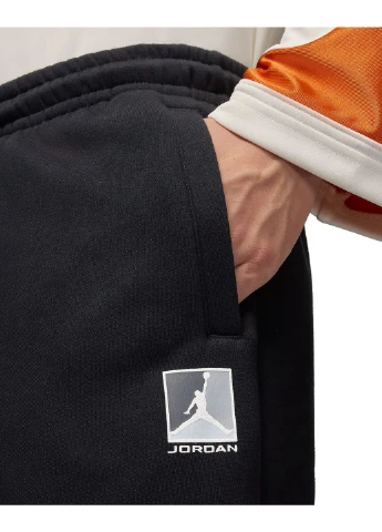 Черные демисезонные брюки Jordan