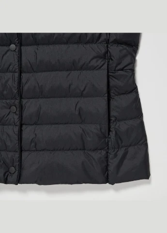 Чорна куртка ultra light (460929) Uniqlo