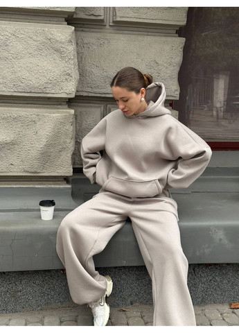 Женский спортивный костюм с худыми и брюками свободного кроя. MonCher (362894505)