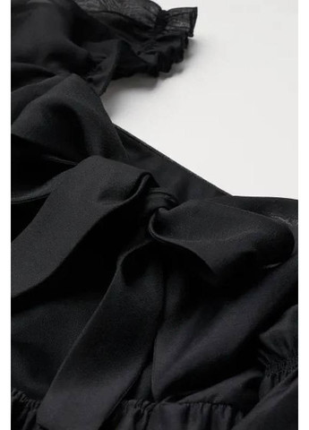 Черное платье черное женское с бантом на спине в стиле babydoll - 38 г H&M однотонное