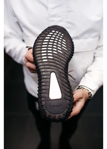 Цветные летние кроссовки adidas yeezy boost 350 v2 holiday 2 адидас изи буст No Brand