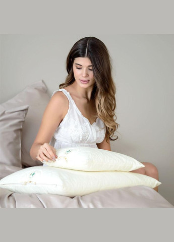 Подушка з гречаним лушпинням 40х60 см Aromavita ортопедична з гречкою гречка жорстка з травами IDEIA (342128656)