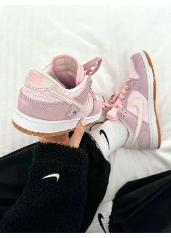 Розовые демисезонные кроссовки мужские nike sb dunk low teddy bear pink найк сб данк розовые No Brand