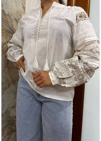 Біла жіноча вишиванка "ніжність вільна (360655472)