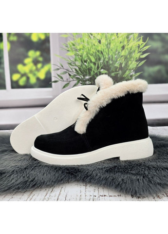 Зимние женские зимние ботинки из натуральной замши черные с белым меховым опушением AMIR из натуральной замши