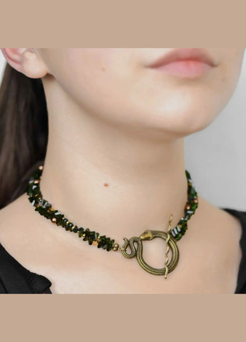 Чокер Чешский Хрусталь изумрудный на замке Тогл Змея, фур-ра нержавеющая сталь цвет бронза d-9х6мм+- L-40см No Brand бижутерный сплав, стекло медь (316324028)