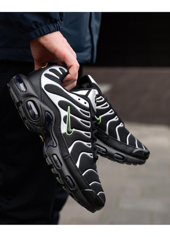 КРОСІВКИ ЖІНОЧІ NIKE AIR MAX PLUS TN BLACK SILVER GREEN НАЙК АІР МАКС ТН ПЛЮС No Brand сірі демісезони (369388634)
