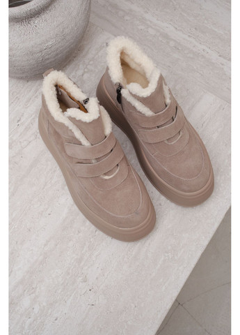 Світло-бежеві жіночі високі зимові кеди на липучках зі світло-бежевої замші з хутряною опушкою та блискавкою збоку ITTS