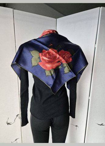 Хусточка жіноча шаль у червоні квіти 68х68 см No Brand (329735037)