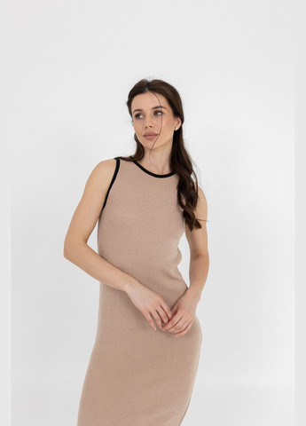 Бежевое кэжуал, вечернее платье макси с акцентной горловиной Twice однотонное