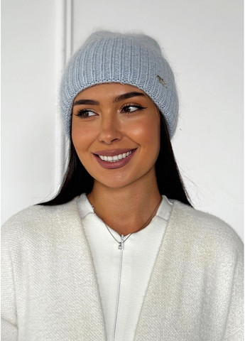 Стильна і тепла жіноча шапка блакитного кольору INNOE Шапка (365731111)