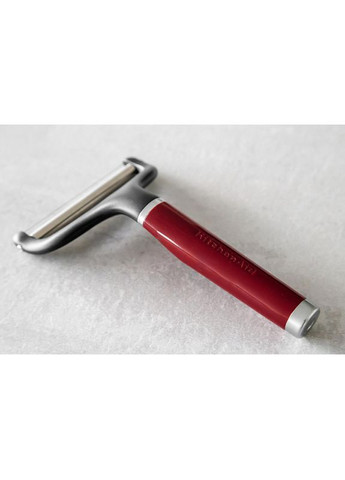 Скребок для сиру Coreline 20.3 см Empire Red (KAG133OHERE) KitchenAid (323107106)