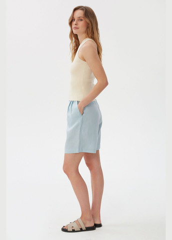 Топ, колір молочний Estro (324030803)