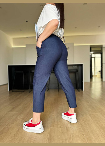 Жіночі штани МОМ колір джинсовий р.58/60 452838 New Trend (285711171)