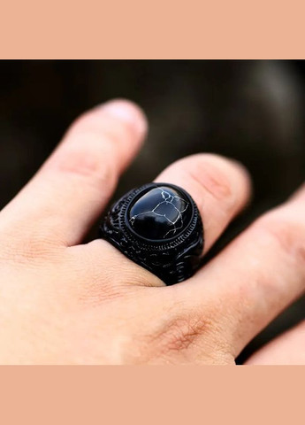 Модное черное кольцо камень древние узоры 8 мм размер 22 Liresmina Jewelry (329418590)