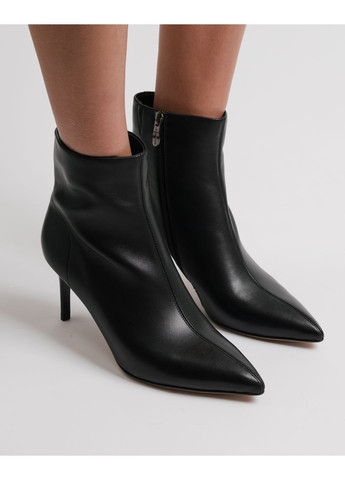 Осенние женские ботильоны melanda черные кожа Melanda.M