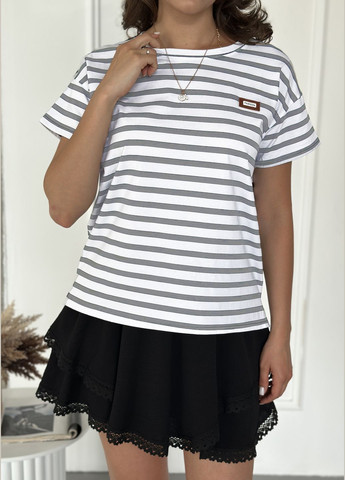 Стильна футболка в смужку – базова річ на літо InFashion Футболка - (330035250)