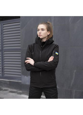 Черная демисезонная стильная и практичная куртка из материала soft shell Vakko