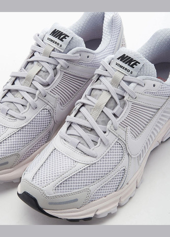 Серые всесезонные мужские кроссовки air zoom vomero 5 bv1358-001 весна лето текстиль сетка серые Nike