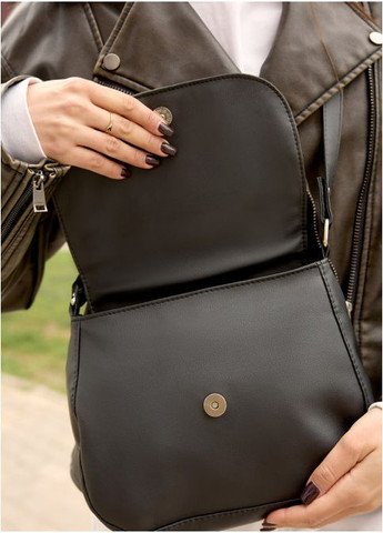 Жіноча сумка кросбоді через плече з екошкіри Чорна з квітковим принтом (938024720) Sambag (360965572)