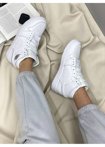 Чорні Осінні кросівки чоловічі nike air jordan 1 retro high white «black logo» найк аір джордан No Brand