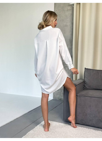 Белая зимняя женская рубашка-пижама белого цвета с длинным рукавом / рубашка для сна женская белая сатиновая на пуговицах / шелковая женская ночная No Brand