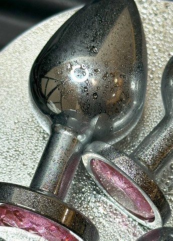 Анальна пробка металева розмір M рожевий No Brand (316663110)