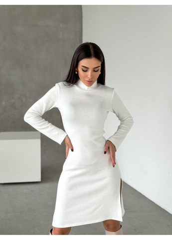 Молочна кежуал жіноча сукня міді з ангори із поясом та розрізами MonCher