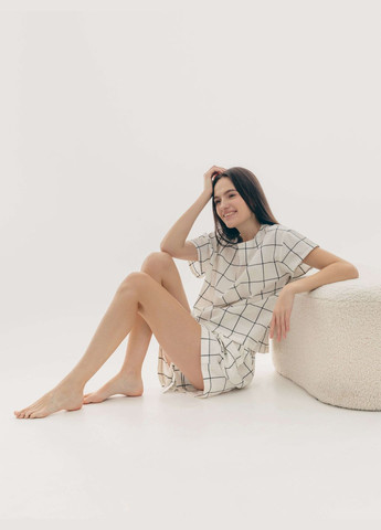 Белая пижама женская с шортами grid xs Leglo