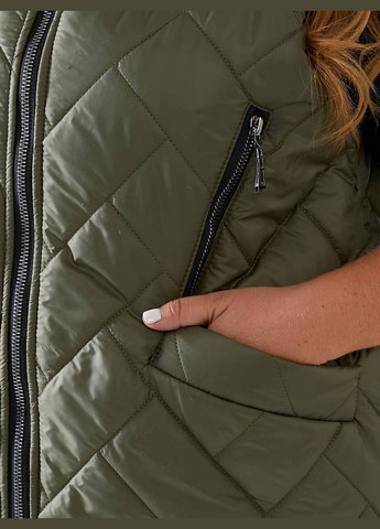 Жіноча хакі жилетка батал для великих розмірів тепла з капюшоном середня довжина на блискавці Viki Жилет (316035133)