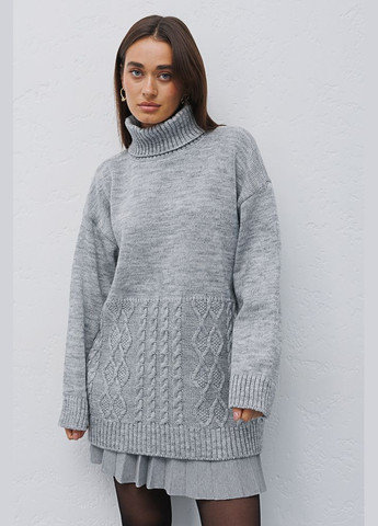 Серый женский вязаный свитер оверсайз светло-серый с узорами внизу Arjen